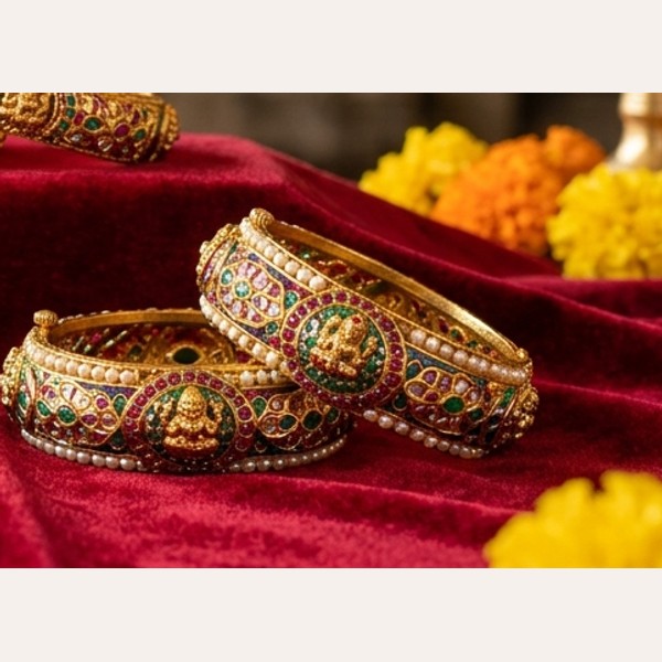 Stone Studded Bala (স্টোন বসানো বালা)